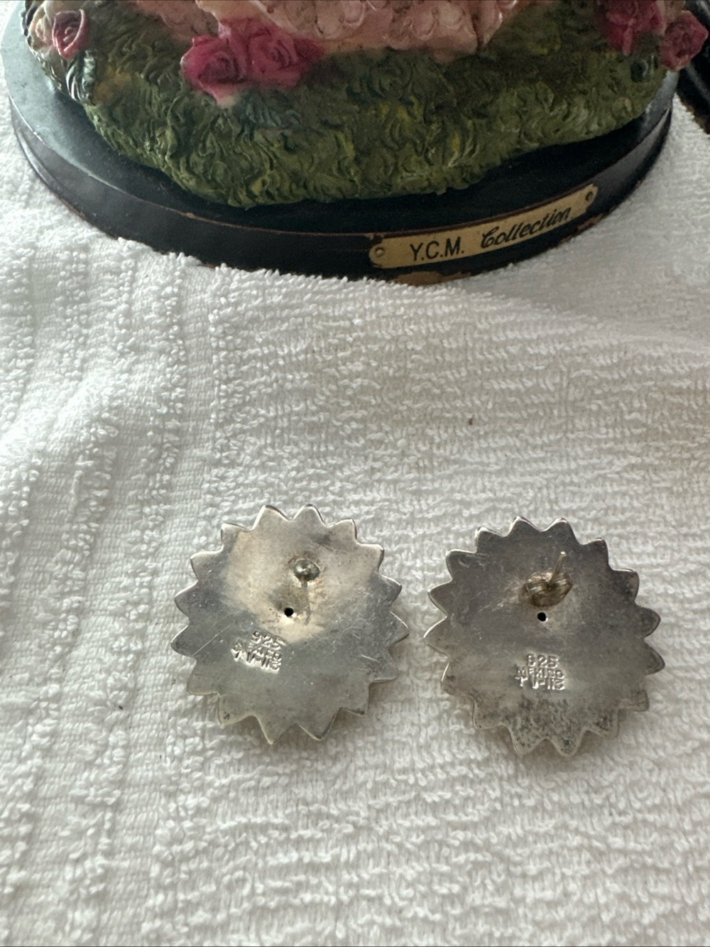 Gold and Sterling silver 925 Sunburst Clip-On Earrings - Picture 3 of 6